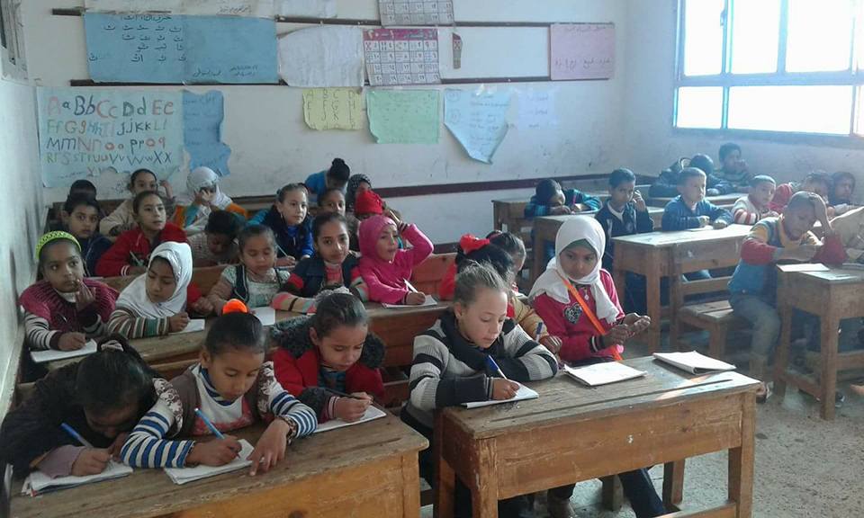 3- تلميذات مدرسة الثمانين بالقوافل التعليمية