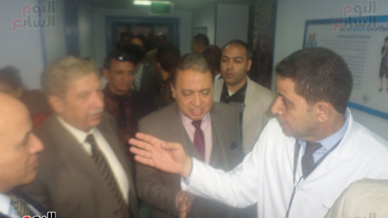 وزير الصحة والمحافظ يزوران المستشفى العام