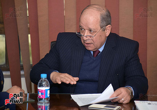  أحمد أبو العزم، رئيس قسم التشريع بمجلس الدولة (3)