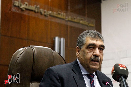  أشرف الشرقاوى، وزير قطاع الأعمال العام خلال مؤتمر صحفى (7)