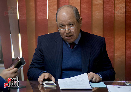  أحمد أبو العزم، رئيس قسم التشريع بمجلس الدولة (2)