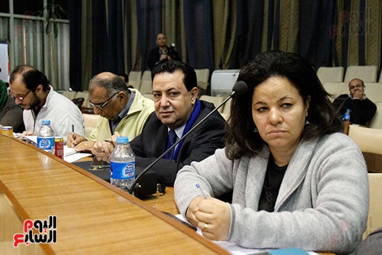  أشرف الشرقاوى، وزير قطاع الأعمال العام خلال مؤتمر صحفى (13)