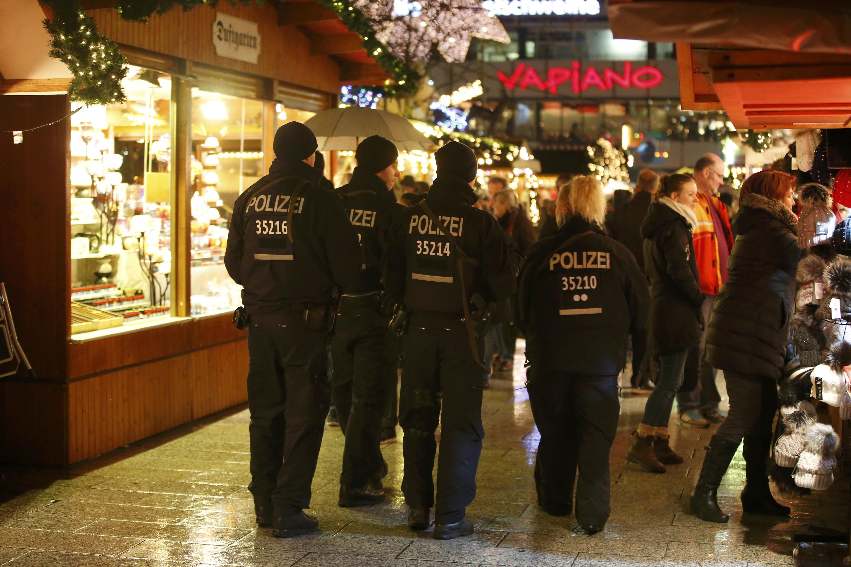 2- إجراءات أمنية مشددة فى شوارع برلين