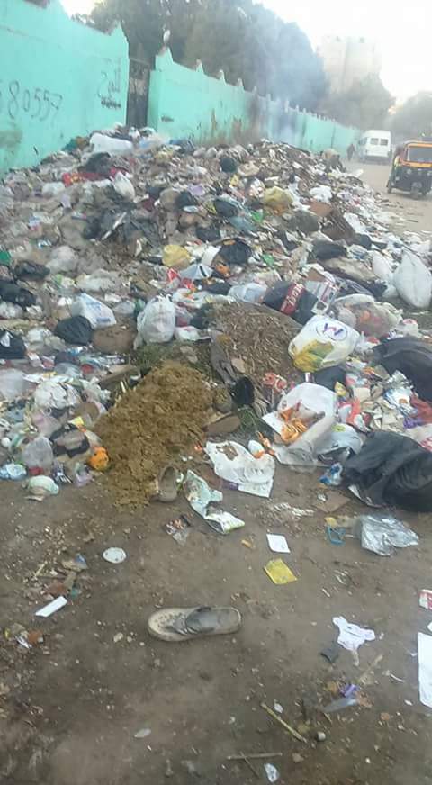 انتشار القمامة بمنطقة كفر الجبل انتشار القمامة بمنطقة كفر الجبل