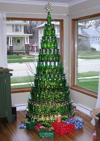 شجرة كريسماس من الزجاجات