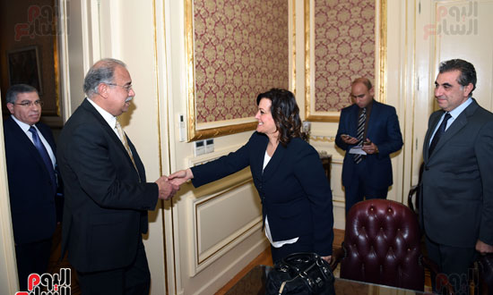 شريف اسماعيل يشهد توقيع اتفاقية الدواجن (1)