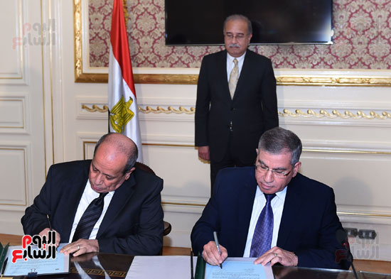 شريف اسماعيل يشهد توقيع اتفاقية الدواجن (4)
