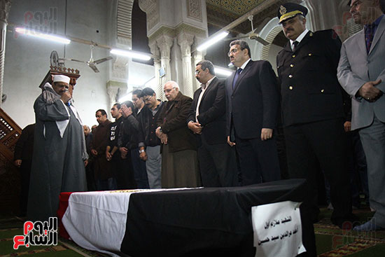 تشييع جثمان الملازم أحمد عز شهيد الهرم (8)