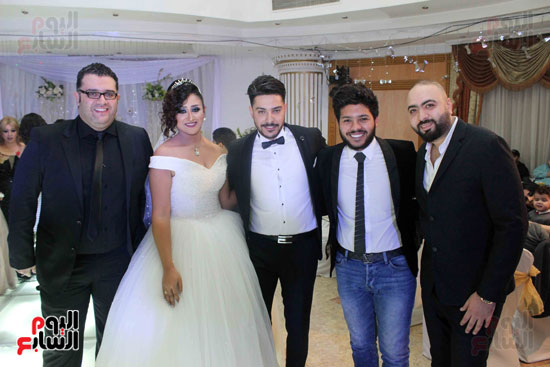 العروسان وكريم عبد الوهاب وشاهين ومحمد علاء