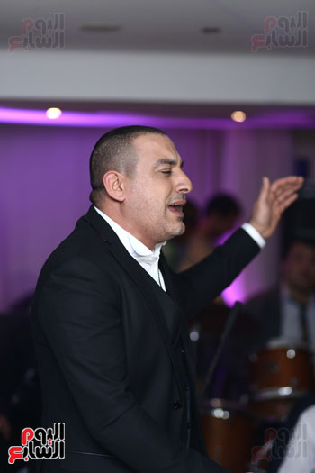 دياب يغنى الشحن فصل