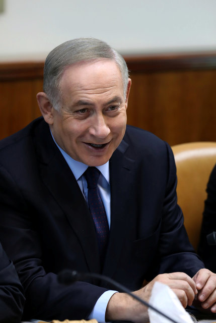 نتانياهو يجتمع بحكومته لمناقشة تبادل الأسرى مع حماس