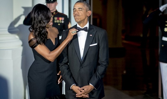 لحظات رومانسية جمعت باراك أوباما وميشال أوباما  (1)