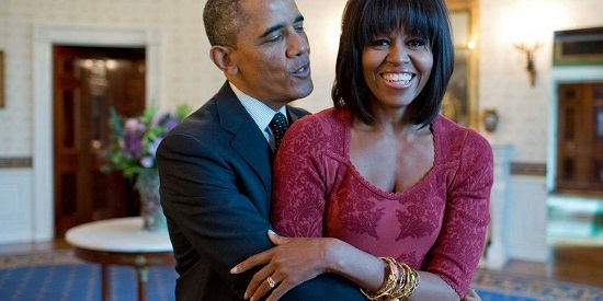 لحظات رومانسية جمعت باراك أوباما وميشال أوباما  (8)