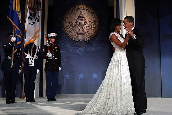 لحظات رومانسية جمعت باراك أوباما وميشال أوباما  (7)
