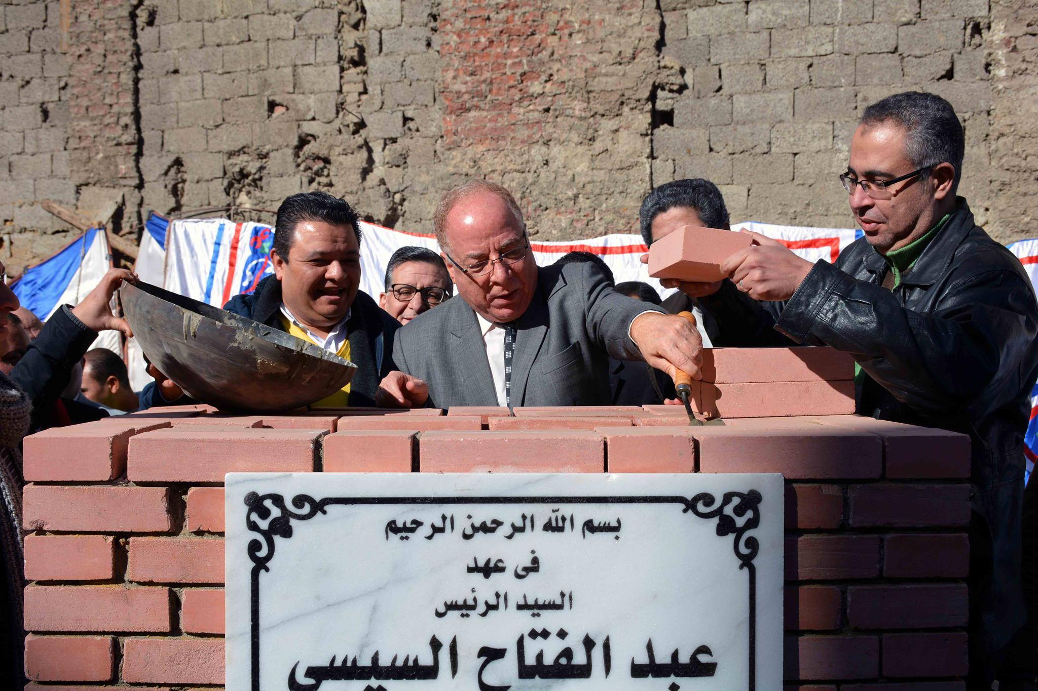  وزير الثقافة يضع حجر اساس مسرح مصر  (4)
