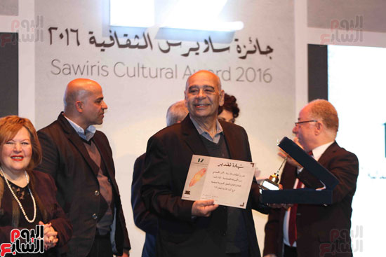 	الكاتب أحمد الخميسى الفائز بأفضل مجموعة قصصية فرع الكبار بجائزة ساويرس الثقافية عن مجموعته "أنا وأنت"