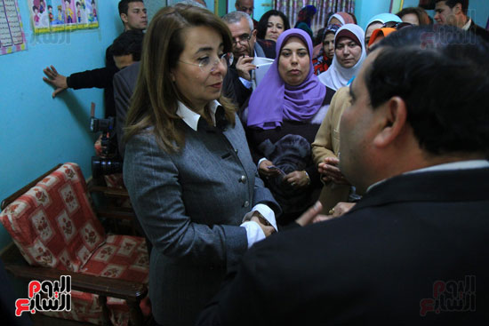 زياره وزيره التضامن غادة والى لدار المسنين (29)