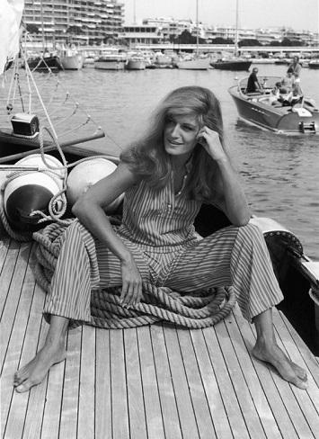داليدا فى إجازة بمدينة كان الفرنسية عام 1966