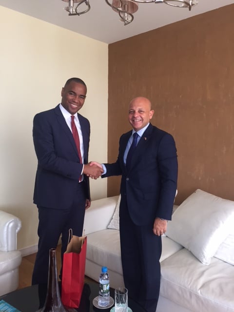 السفير المصرى مع أنطونيو داسيلفا رئيس هيئة الاستثمار الأنجولى
