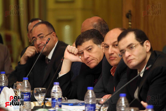 اجتماع لجنة الضرائب والجمارك باتحاد الصناعات المصرية (13)