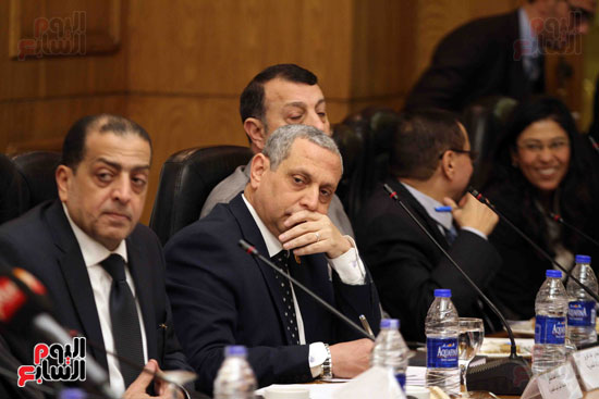 اجتماع لجنة الضرائب والجمارك باتحاد الصناعات المصرية (12)