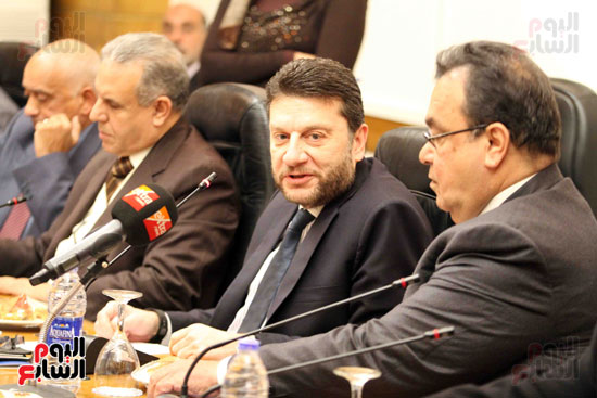 اجتماع لجنة الضرائب والجمارك باتحاد الصناعات المصرية (18)