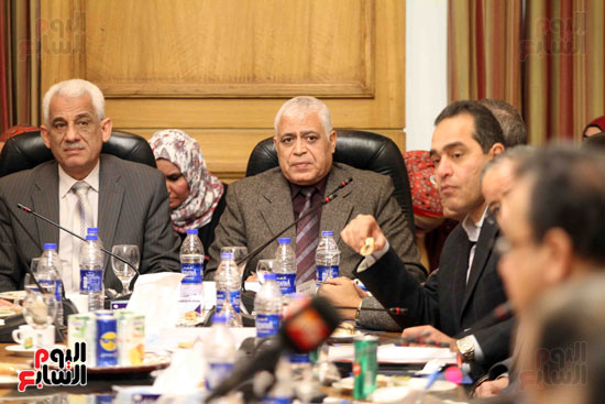 اجتماع لجنة الضرائب والجمارك باتحاد الصناعات المصرية (8)