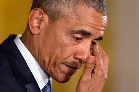 أوباما يقاوم دموعه