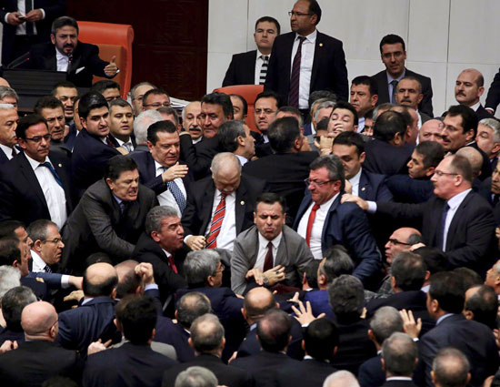 مشاجرات البرلمان التركى (4)