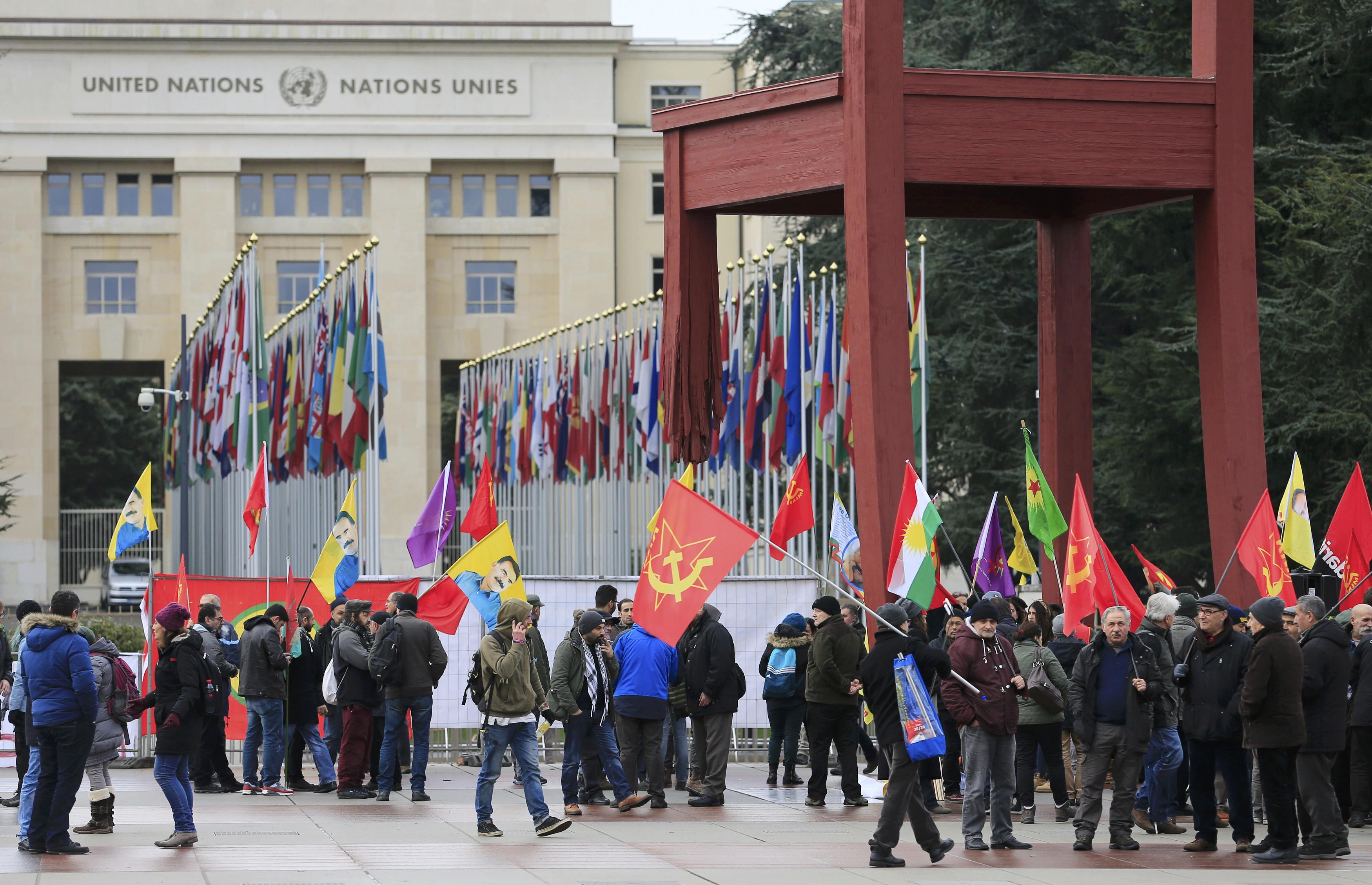 مظاهرات أمام مقر الأمم المتحدة بجنيف ضد الرئيس التركى