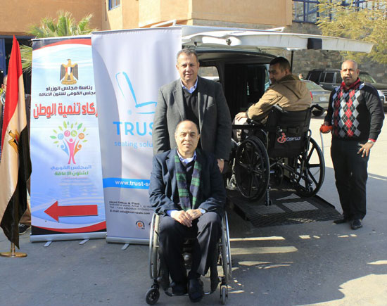 المجلس القومى للإعاقة ينجح فى تصنيع أول رافعة هيدروليكى فى مصر