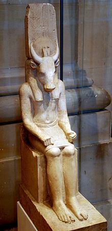 تمثال الاله الحرب عند القدماء المصريين