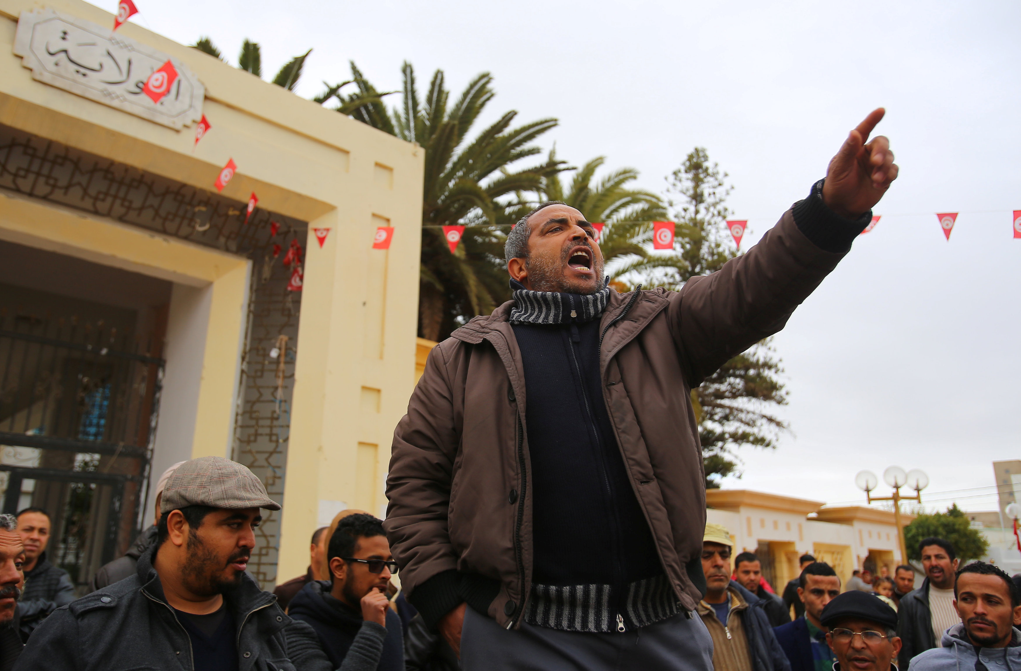 تونسيون محتجون لتردى الأوضاع فى بلادههم