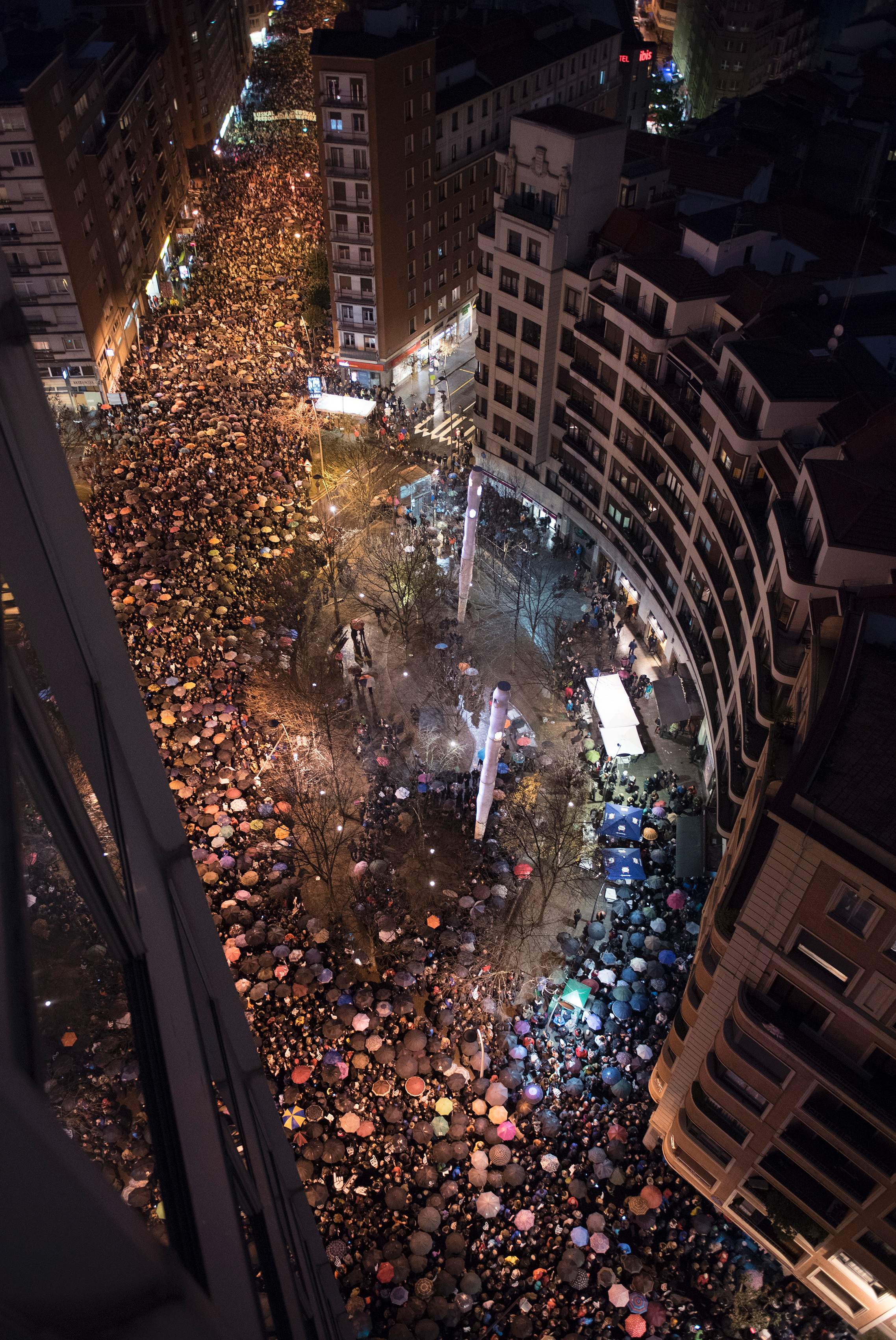 آلاف المتظاهروين يحتجون فى شوارع اسبانيا