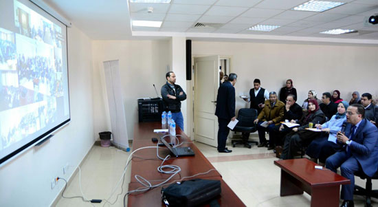 رئيس هيئة الاستثمار يتفقد مشروعات المنطقة الحرة بمدينة نصر (4)