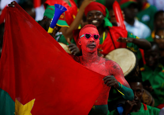 مباراة-الكاميرون-وبوركينا-فاسو-(2)