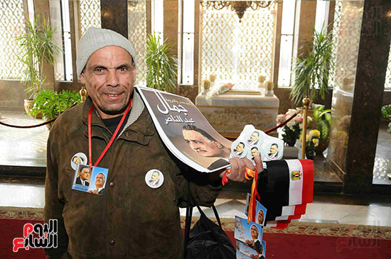 بوسترات ولافتات صور الزعيم الراحل جمال عبد الناصر