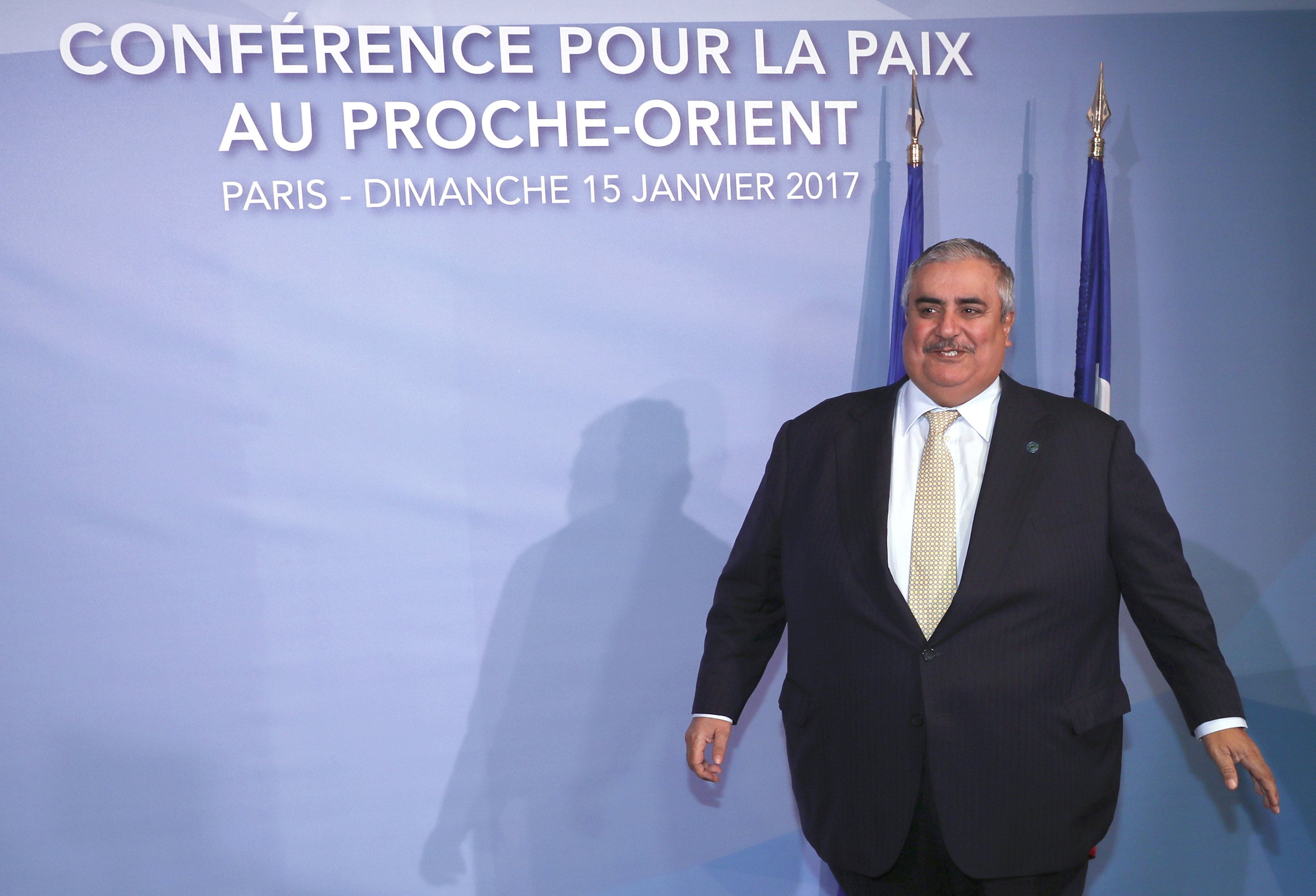 وزير الخارجية البحرينى  يصل مقر محادثات باريس للسلام