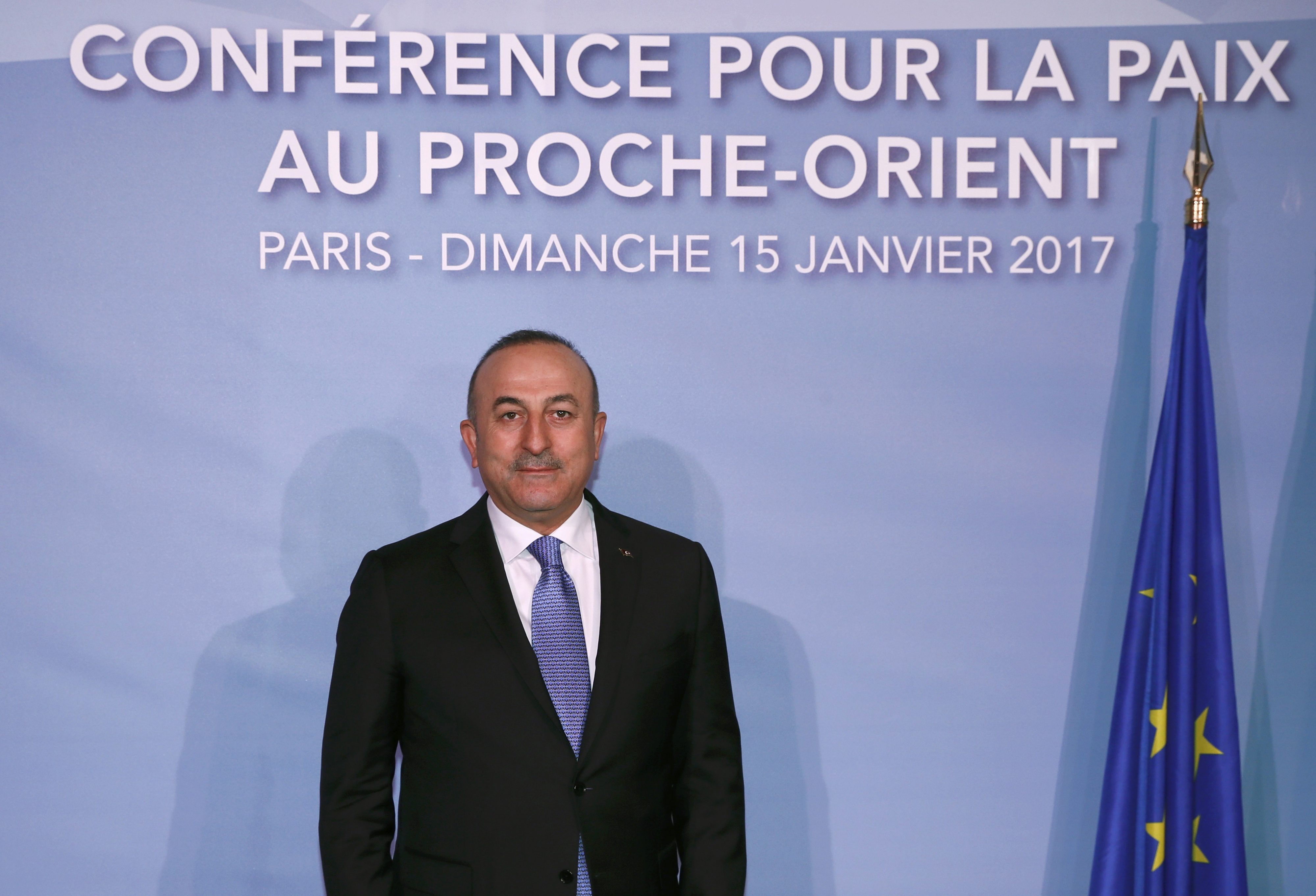 ةزير الخارجية التركى خلال مؤتمر باريس  للسلام