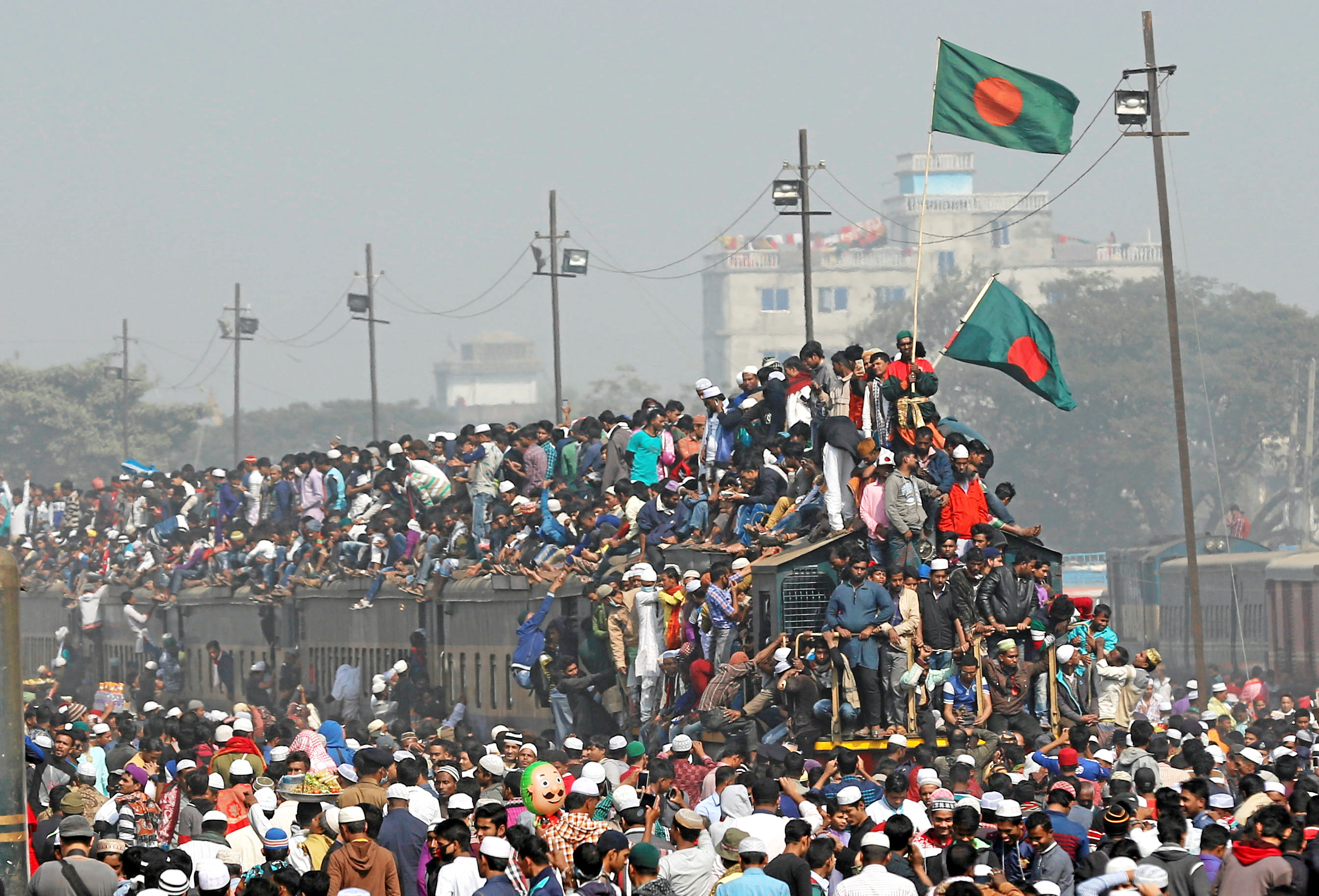 Бангладеш национальность людей. Народная Республика Бангладеш. Бангладеш перенаселение. Народная Республика Бангладеш государство Южной Азии. Ишурди Бангладеш.