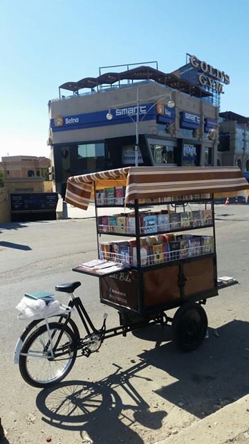 books bike اول دراجة متنقلة لبيع الكتب (4)