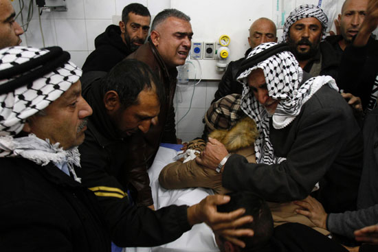 10- مقتل فلسطيني في مواجهات مع جيش الاحتلال بالضفة الغربية المحتلة