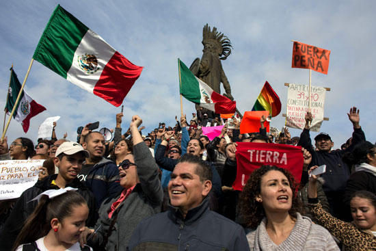 ·       احتجاجات فى المكسيك
