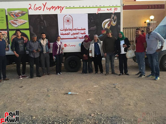 حملة جامعة حلوان لتوزيع أغذية وأدوية وبطاطين فى أبو رماد 
