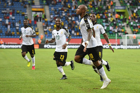 احتفال لاعبى منتخب غانا بتسجيل الهدف