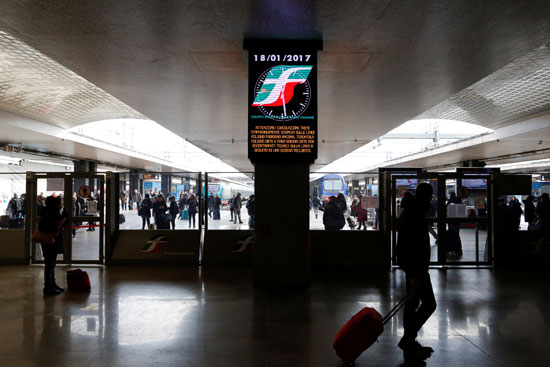 اخلاء مترو روما بعد وقوع زلزال وسط ايطاليا