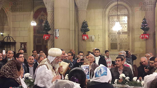 البابا تواضروس يترأس صلاة عيد الغطاس بالإسكندرية (2)