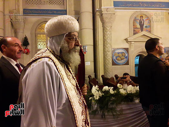البابا تواضروس يترأس صلاة عيد الغطاس بالإسكندرية (7)