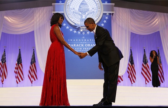 أوباما يطلب يد زوجته للرقص عام 2013 