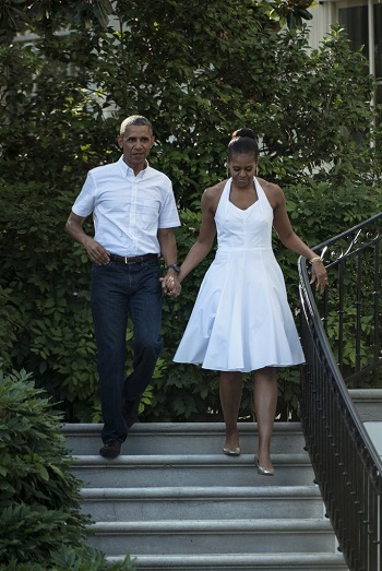 ميشال و باراك أوباما بملابس متشابهه